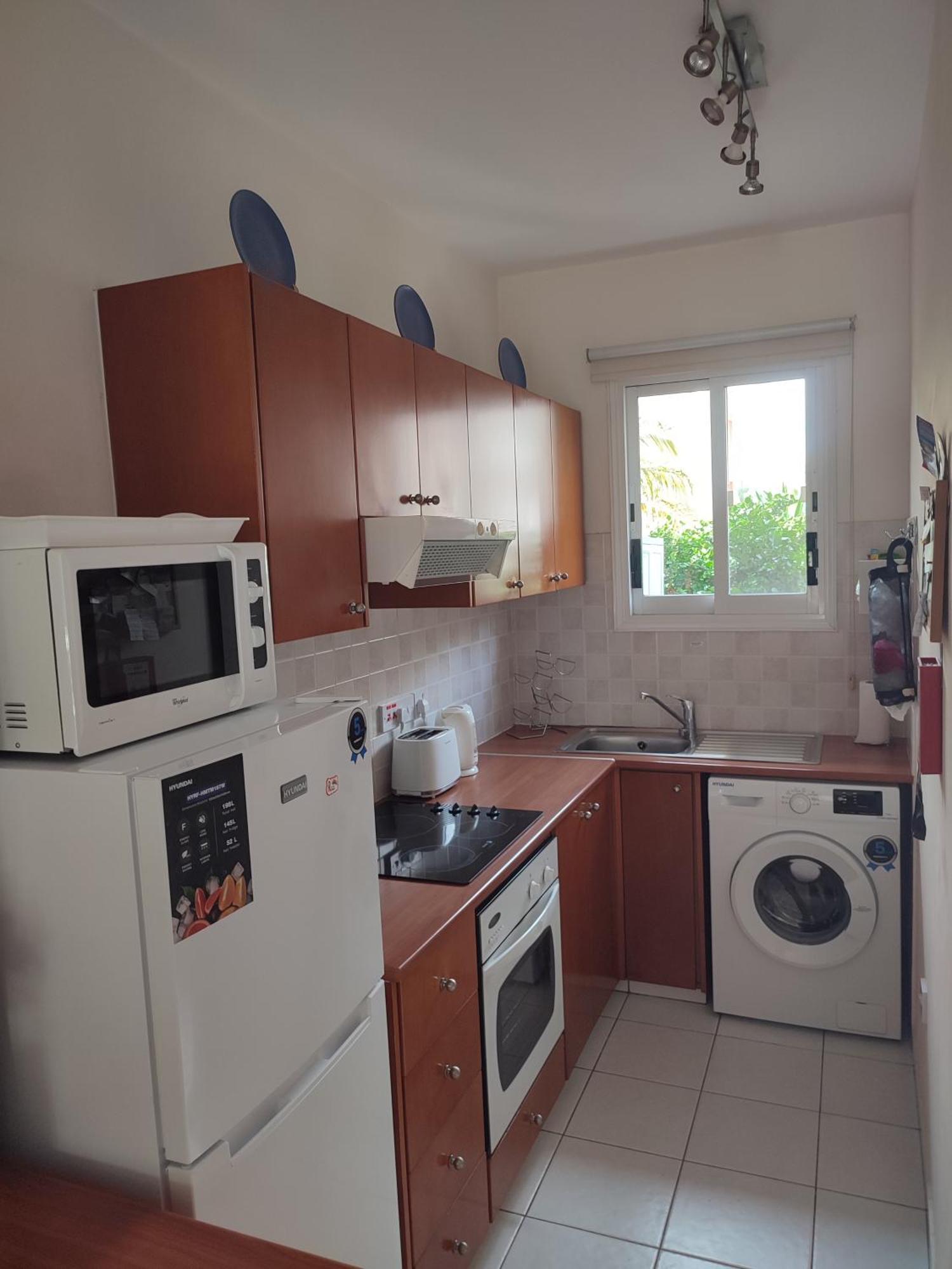 Aurora Townhouse - Complimentary Paphos Airport Transport Villa Bagian luar foto