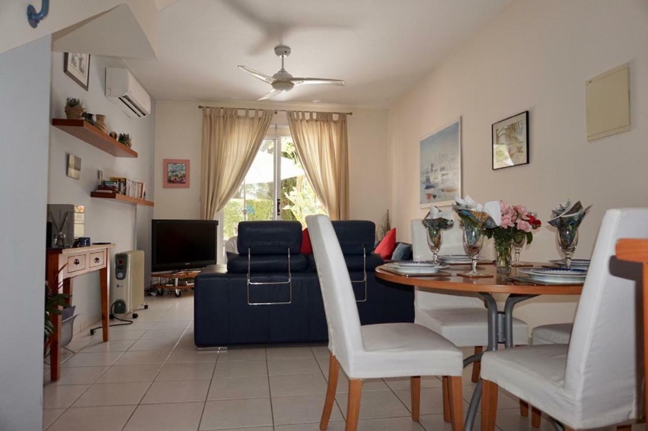 Aurora Townhouse - Complimentary Paphos Airport Transport Villa Bagian luar foto
